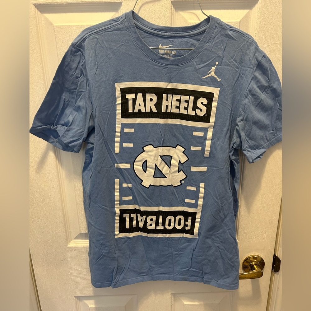 Nike‎ Carolina Tarheel shirt